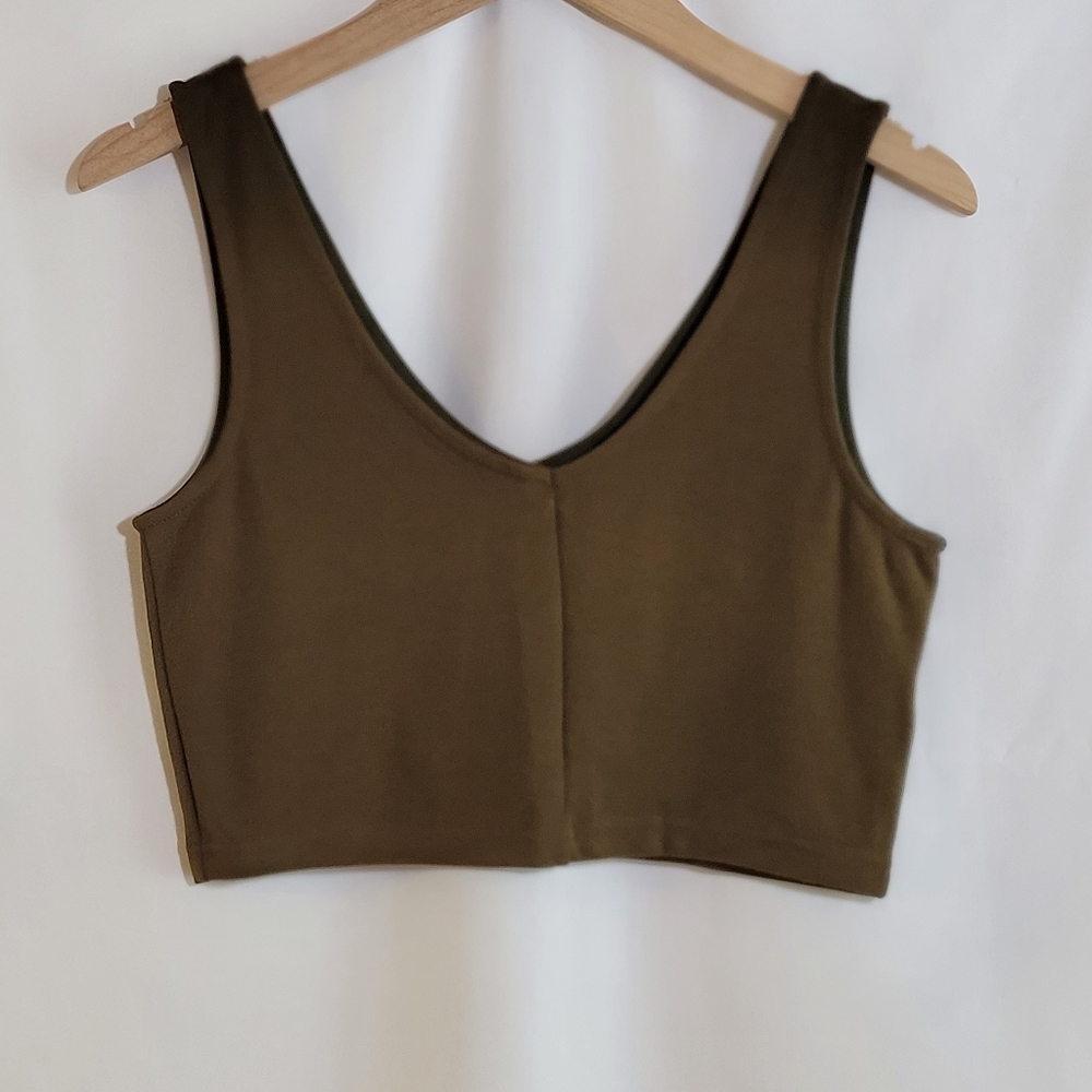 New TOPSHOP Double V Knit Crop Top - Olive Green